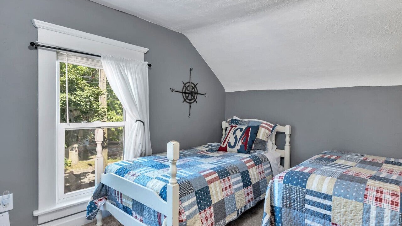 Photo of Bedroom in Lansing
