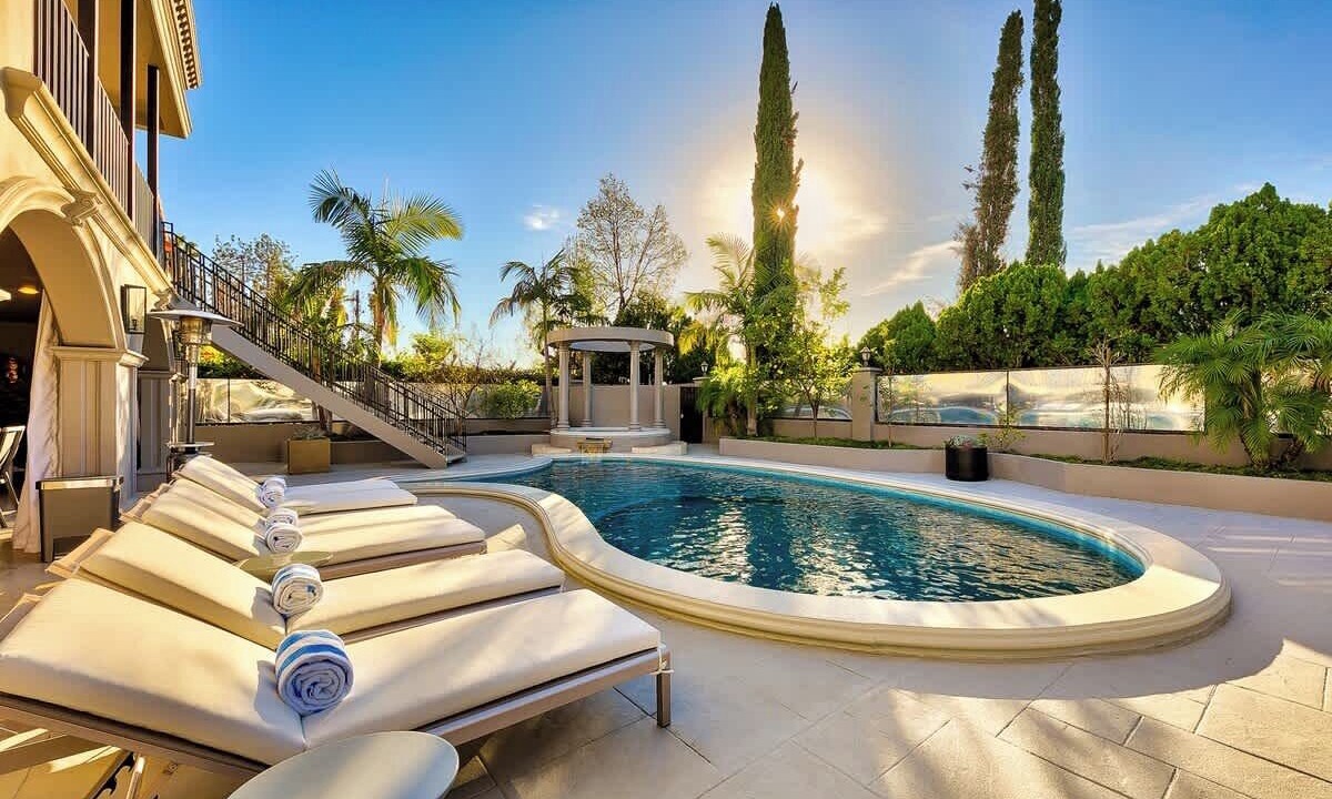 Photo of Outdoor in Hollywood Hills West