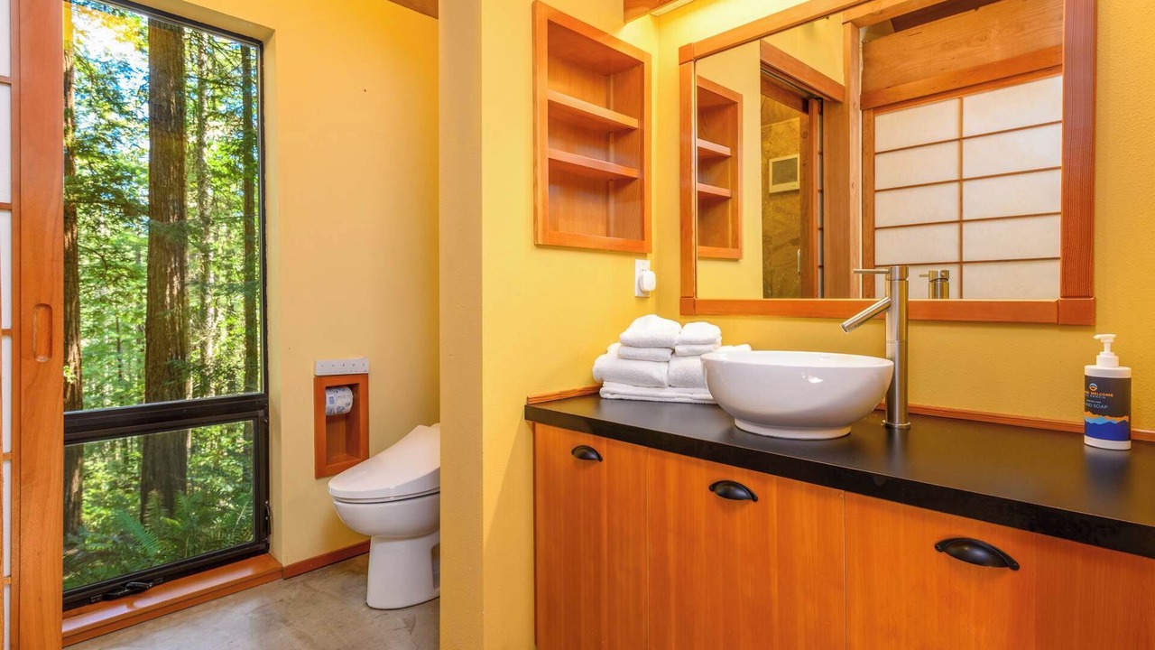 Photo of Bathroom in Sea Ranch