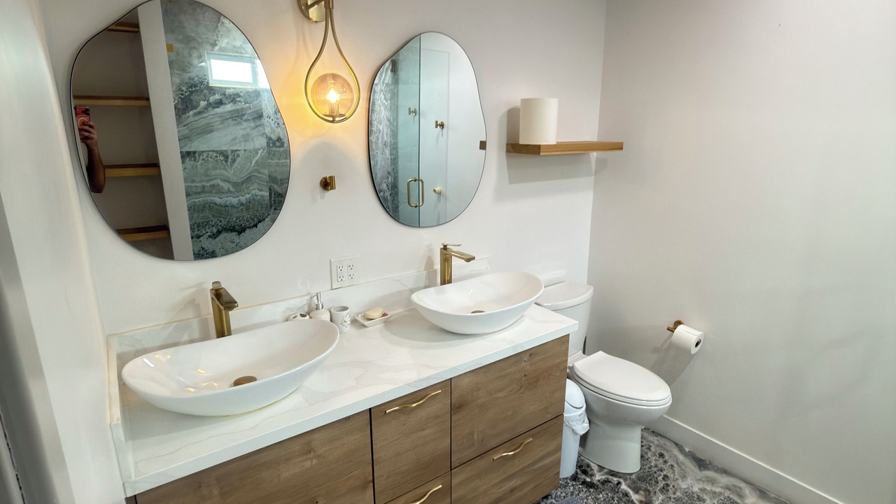 Photo of Bathroom in Bostonia