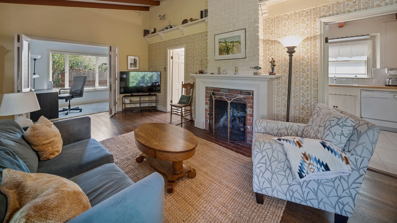 Photo of Livingroom in Carmel Point