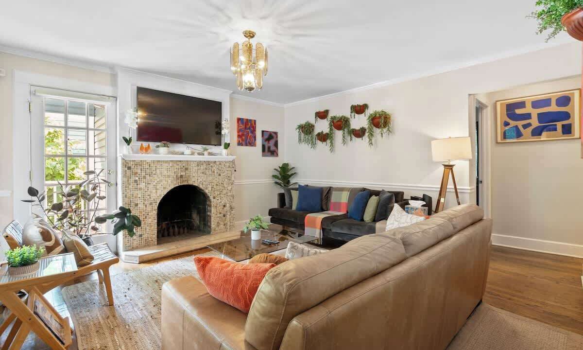 Photo of Livingroom in Commonwealth Park