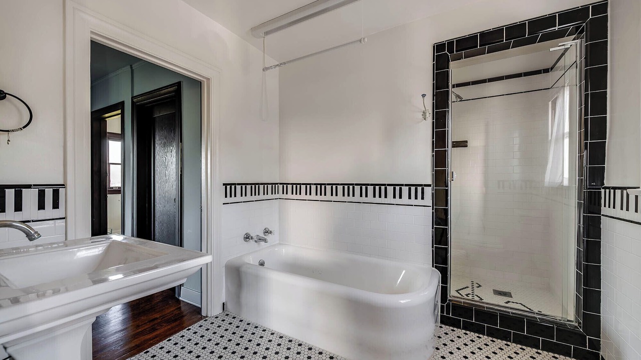 Photo of Bathroom in Eagle Rock
