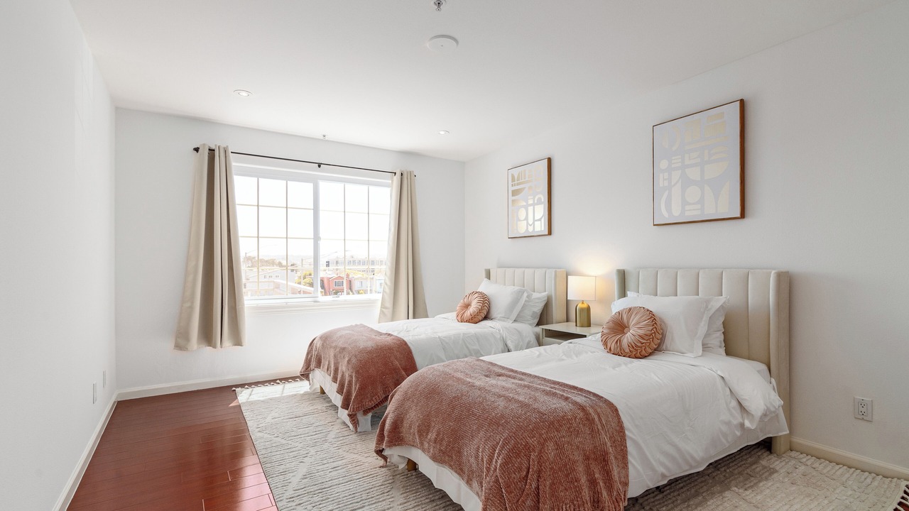 Photo of Bedroom in Daly City