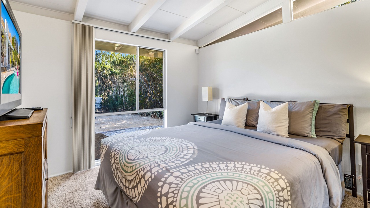 Photo of Bedroom in Magnesia Falls Cove