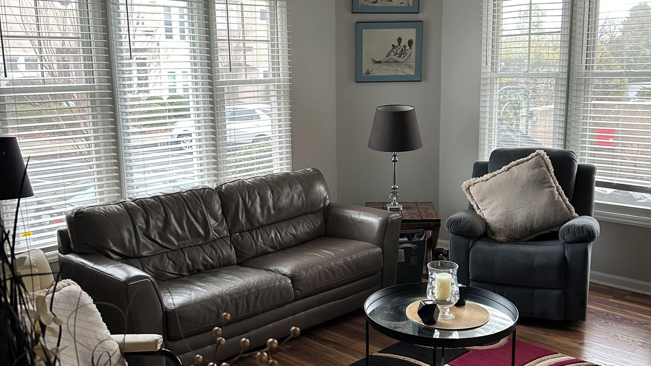 Photo of Livingroom in University Place