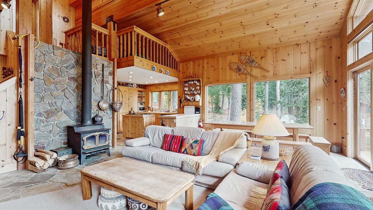 Photo of Livingroom in Alpine Meadows