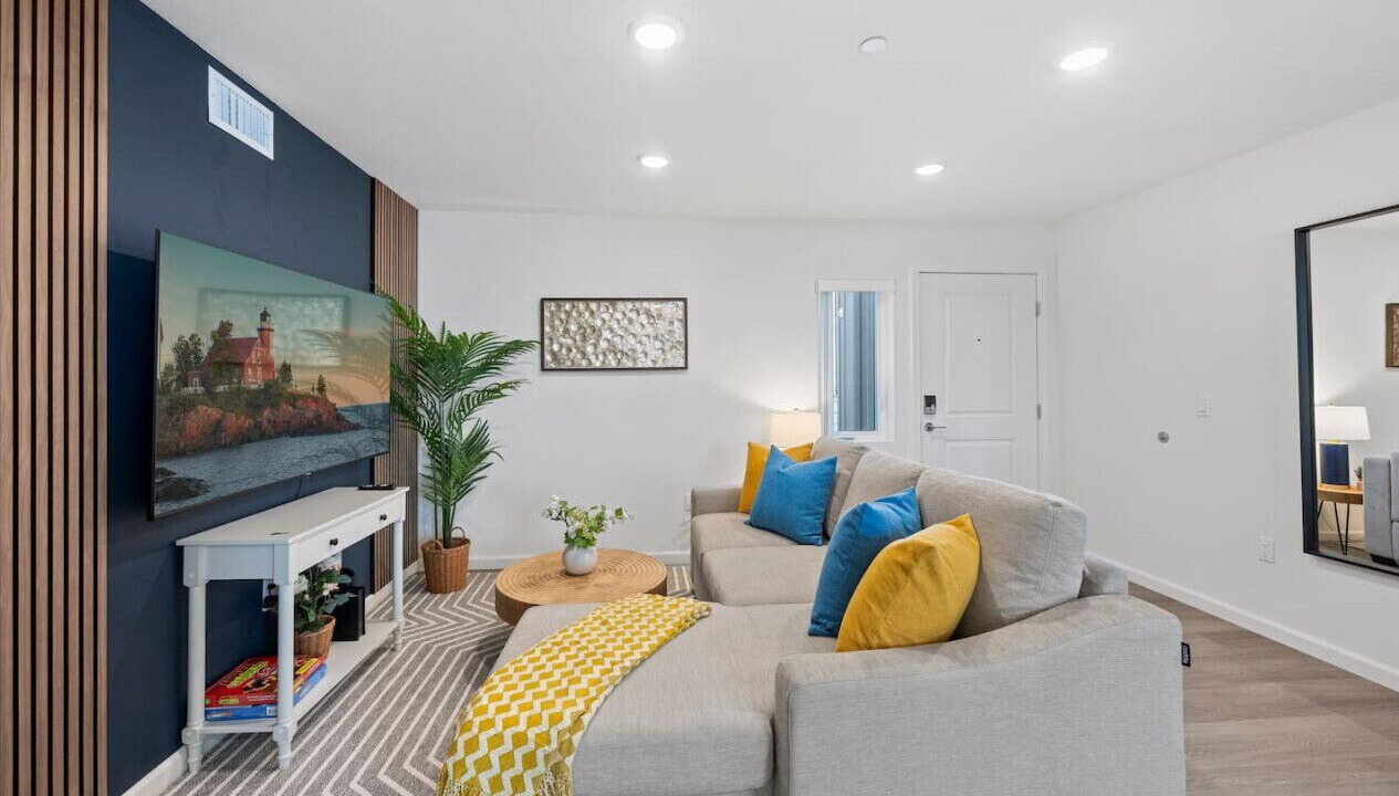 Photo of Livingroom in Crown Point