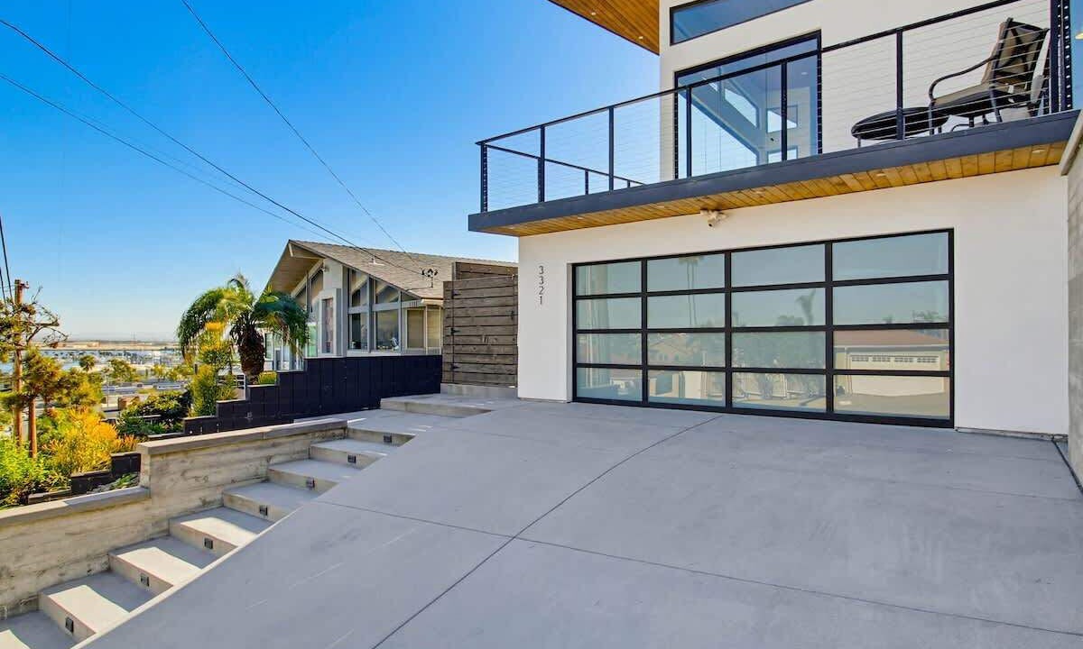 Photo of Patio Balcony in Roseville - Fleet Ridge