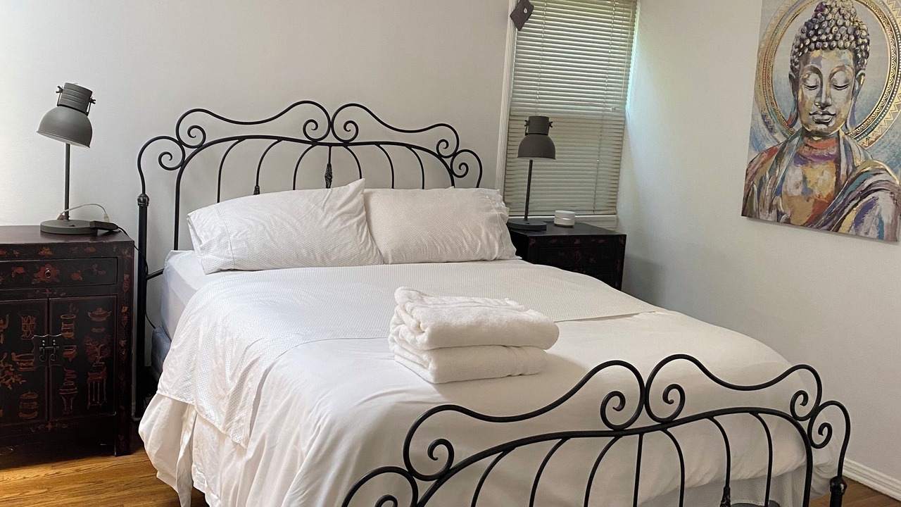 Photo of Bedroom in Mar Vista