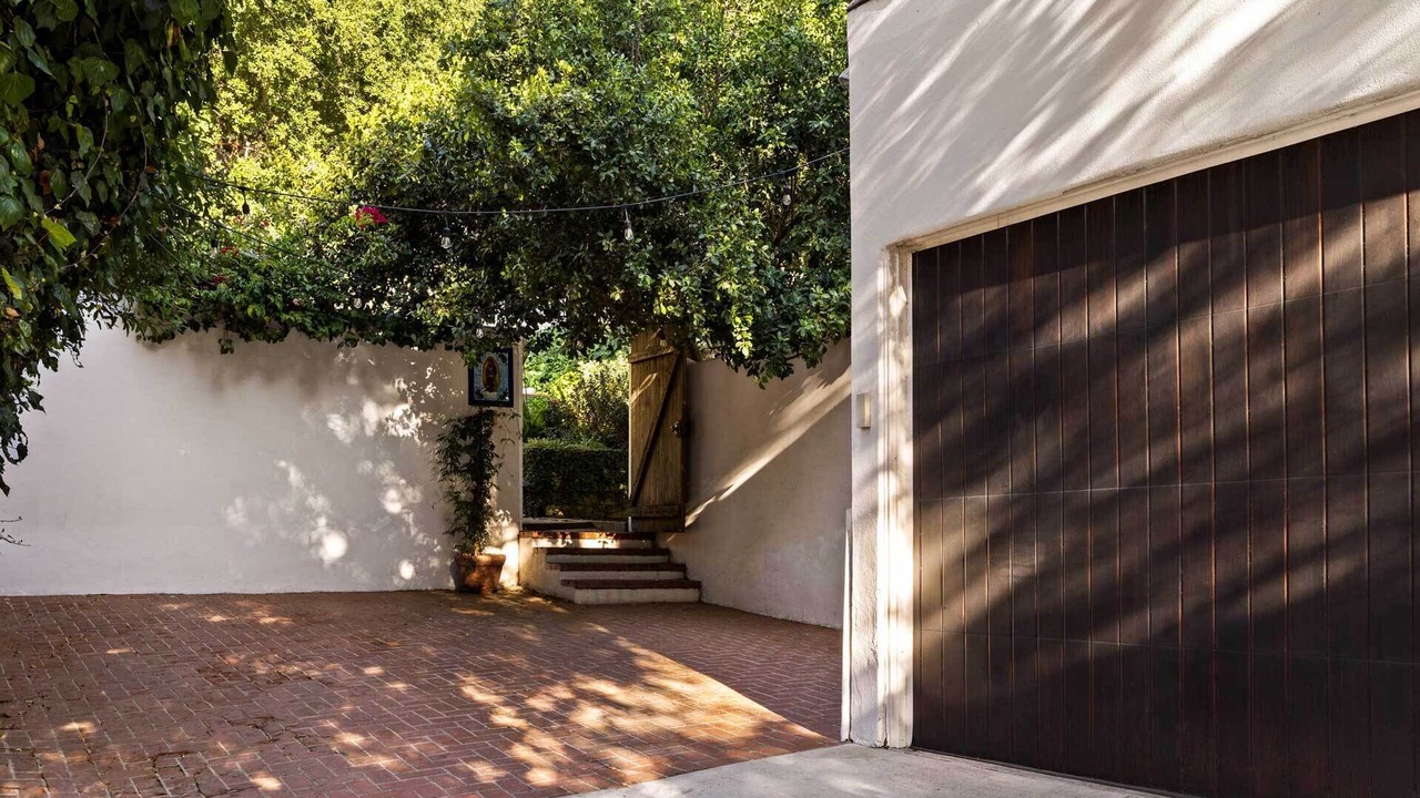 Photo of Outdoor in Beachwood Canyon