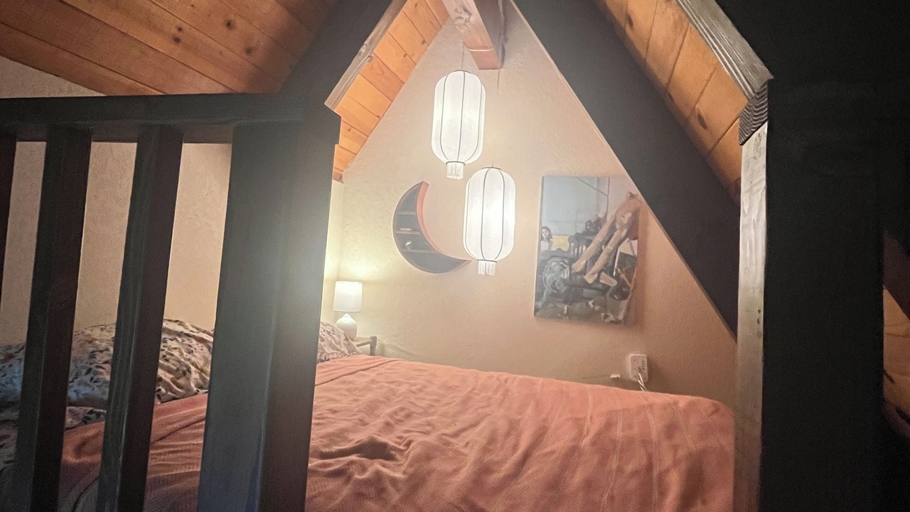 Photo of Bedroom in Frazier Park