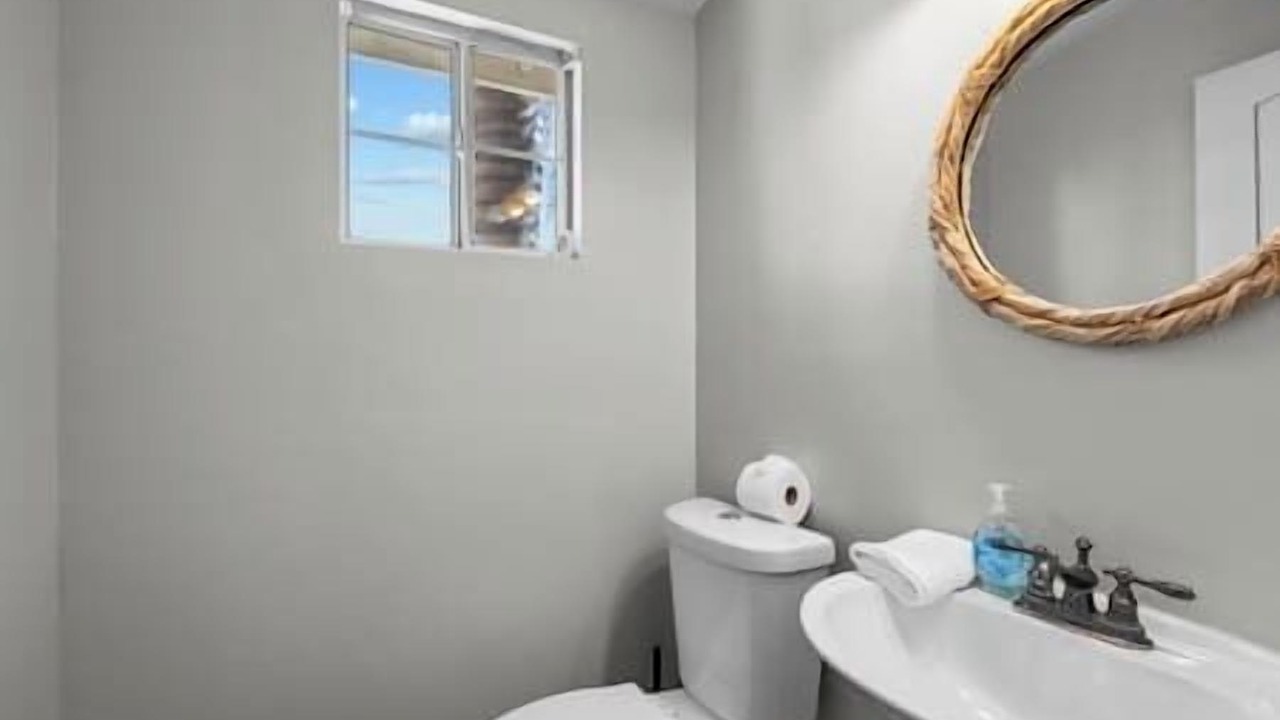 Photo of Bathroom in Castaic