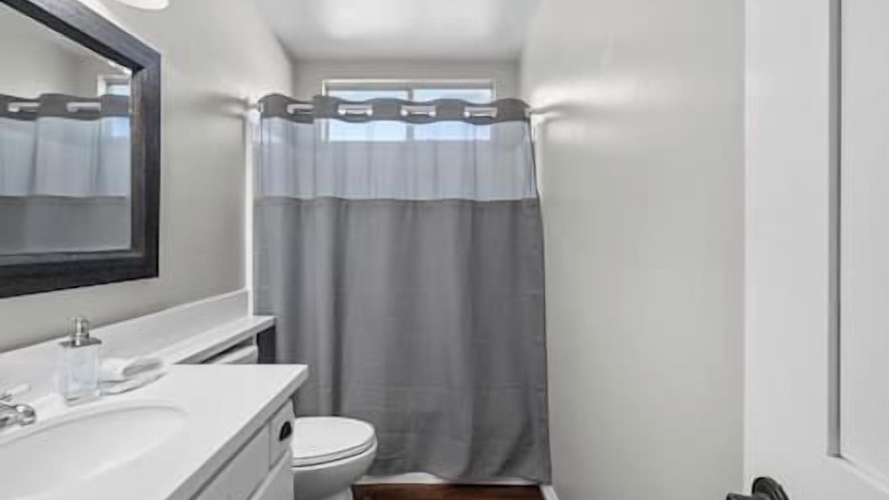 Photo of Bathroom in Castaic