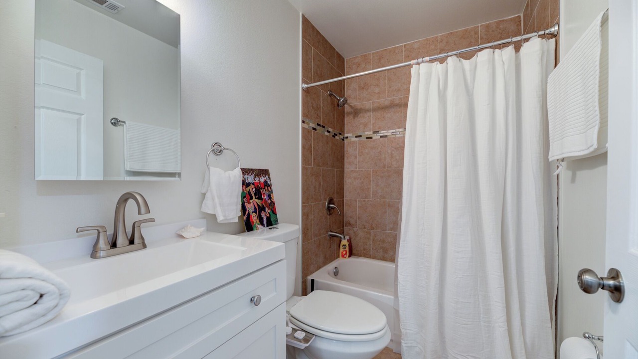 Photo of Bathroom in Los Angeles