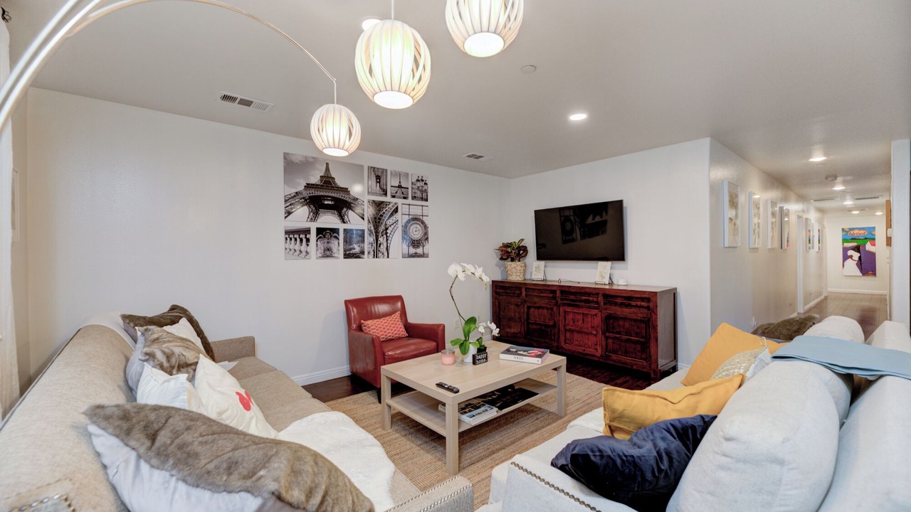Photo of Livingroom in Los Angeles