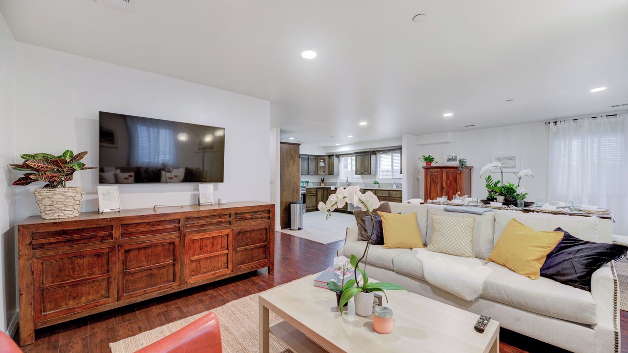 Photo of Livingroom in Los Angeles