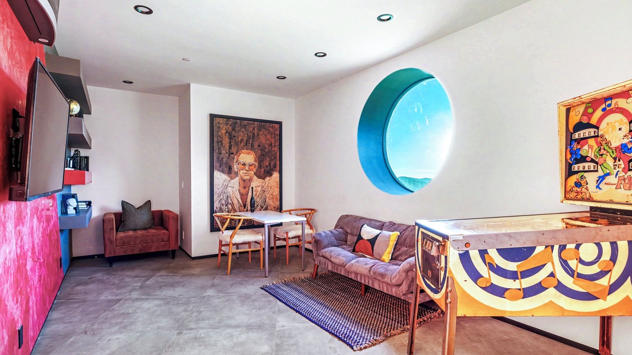 Photo of Livingroom in Malibu
