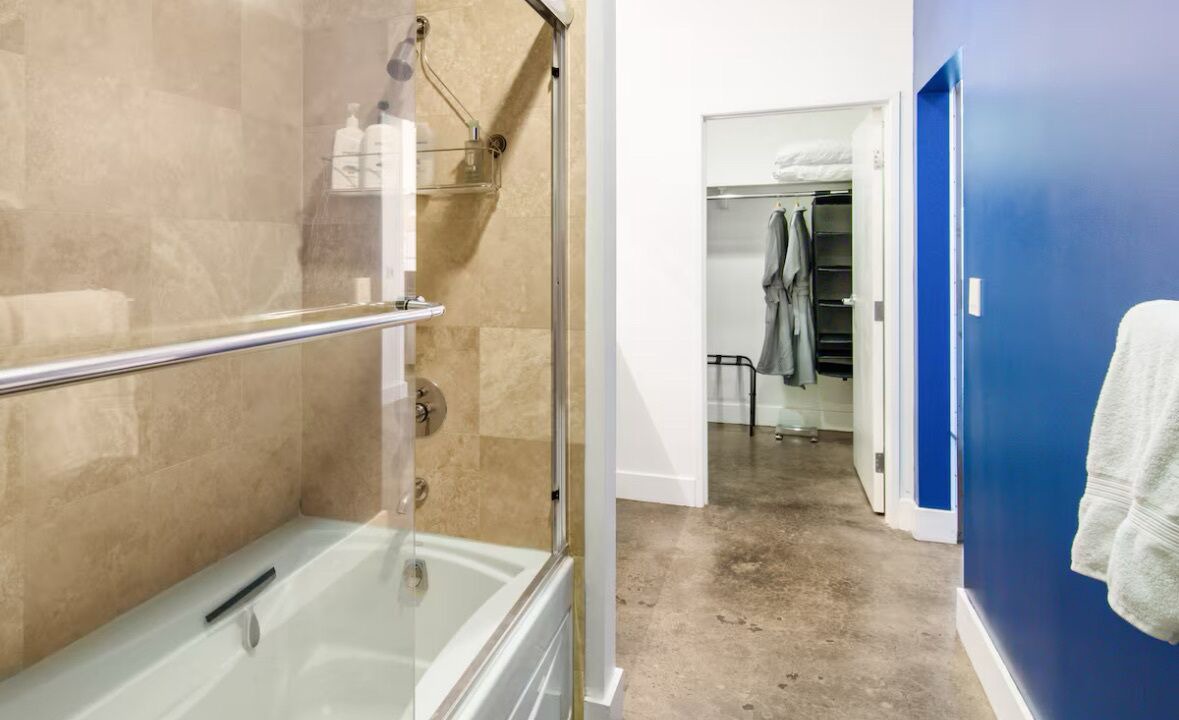 Photo of Bathroom in Gaslamp Quarter