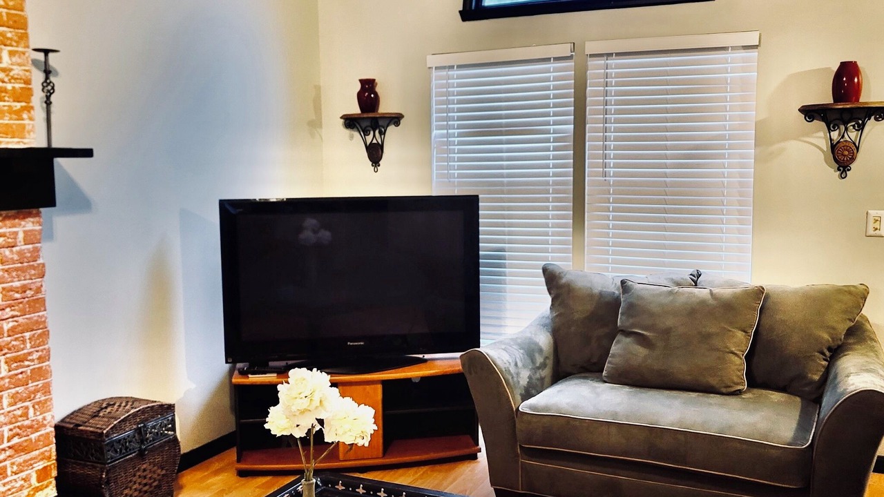 Photo of Livingroom in Pineville