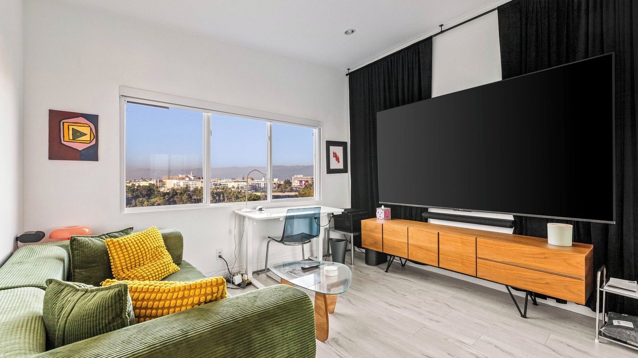 Photo of Livingroom in Los Angeles