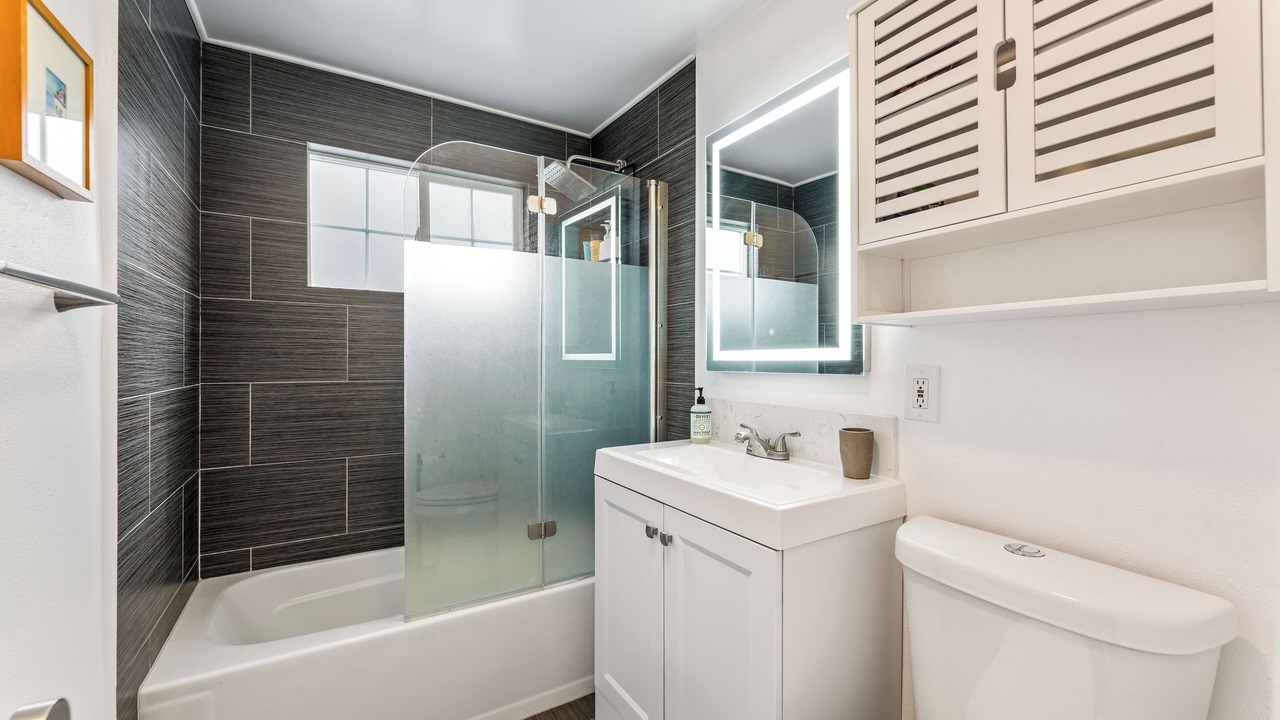 Photo of Bathroom in Los Angeles