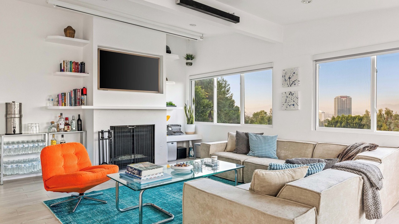 Photo of Livingroom in Los Angeles