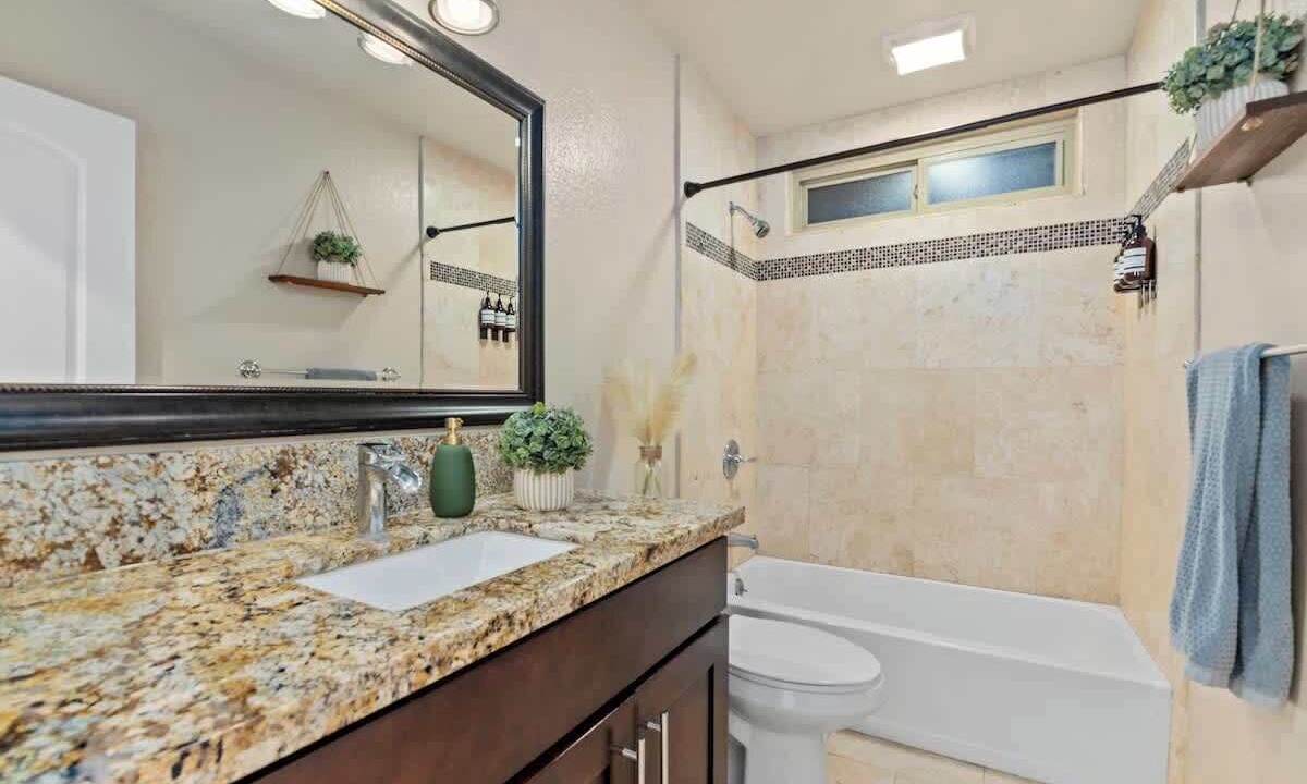 Photo of Bathroom in Linda Vista