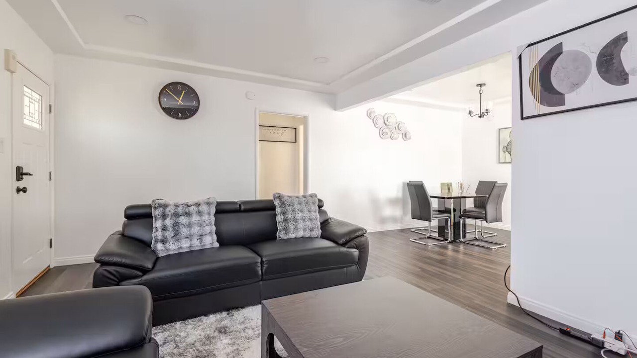 Photo of Livingroom in Los Angeles