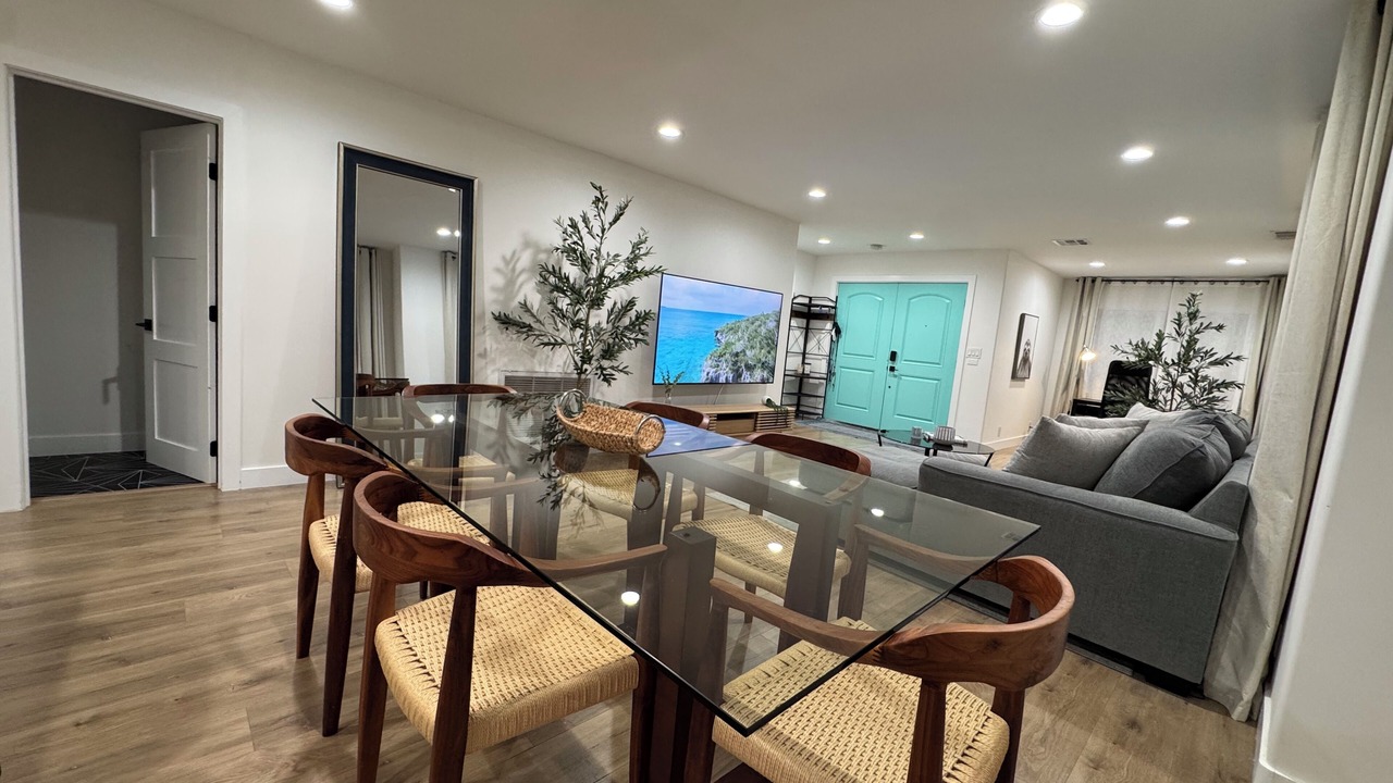 Photo of Livingroom in Rampart Village