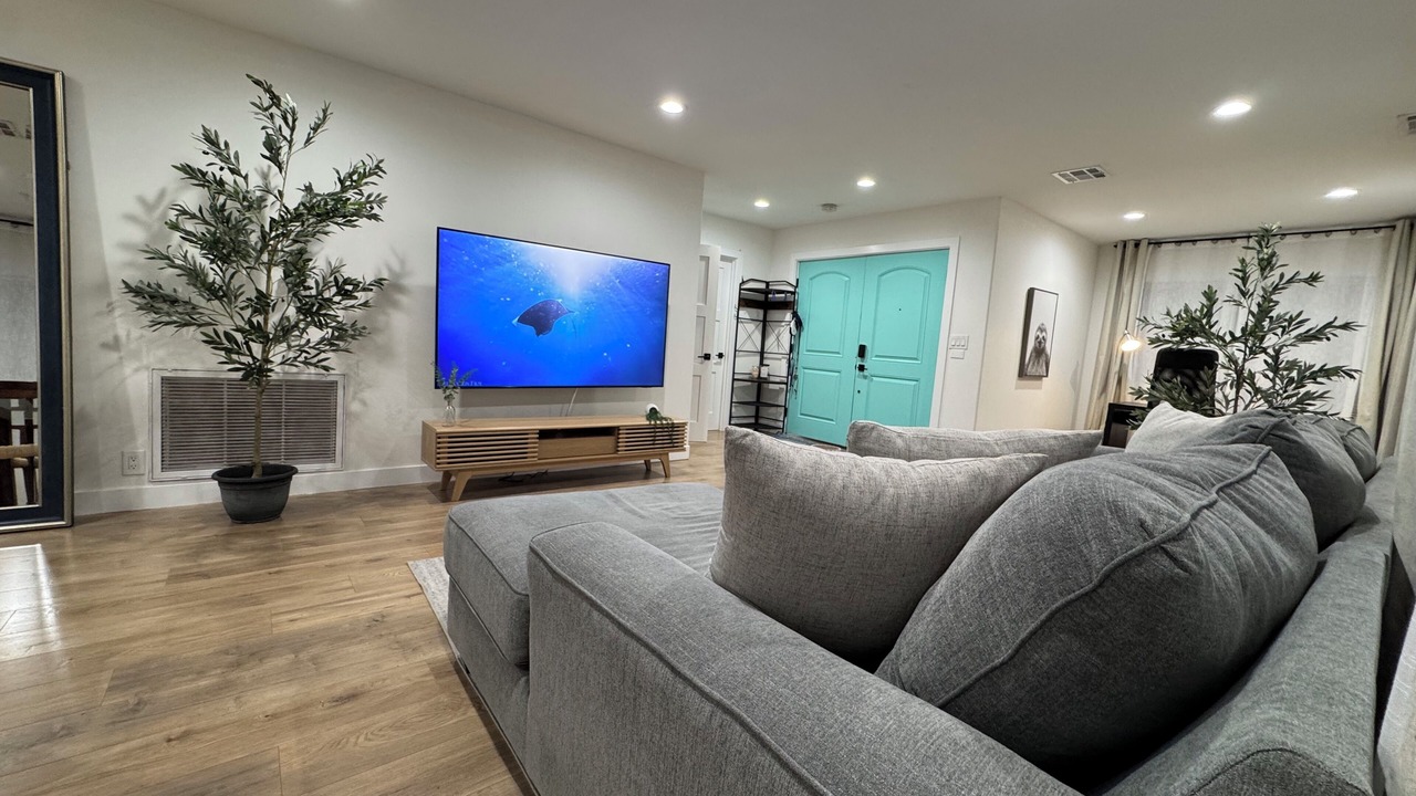 Photo of Livingroom in Rampart Village