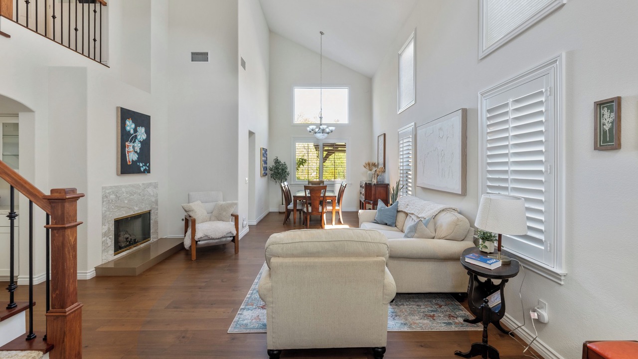 Photo of Livingroom in Santa Clarita