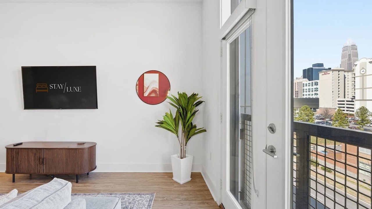 Photo of Livingroom in Second Ward