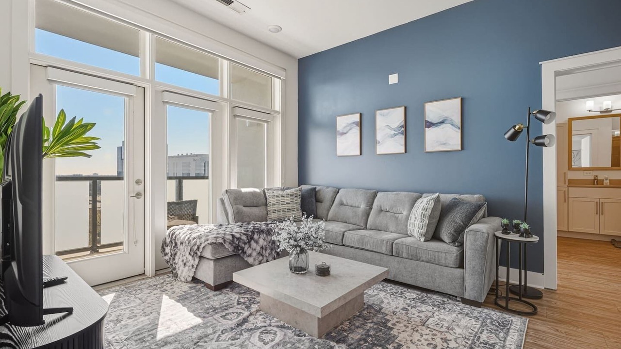 Photo of Livingroom in Second Ward
