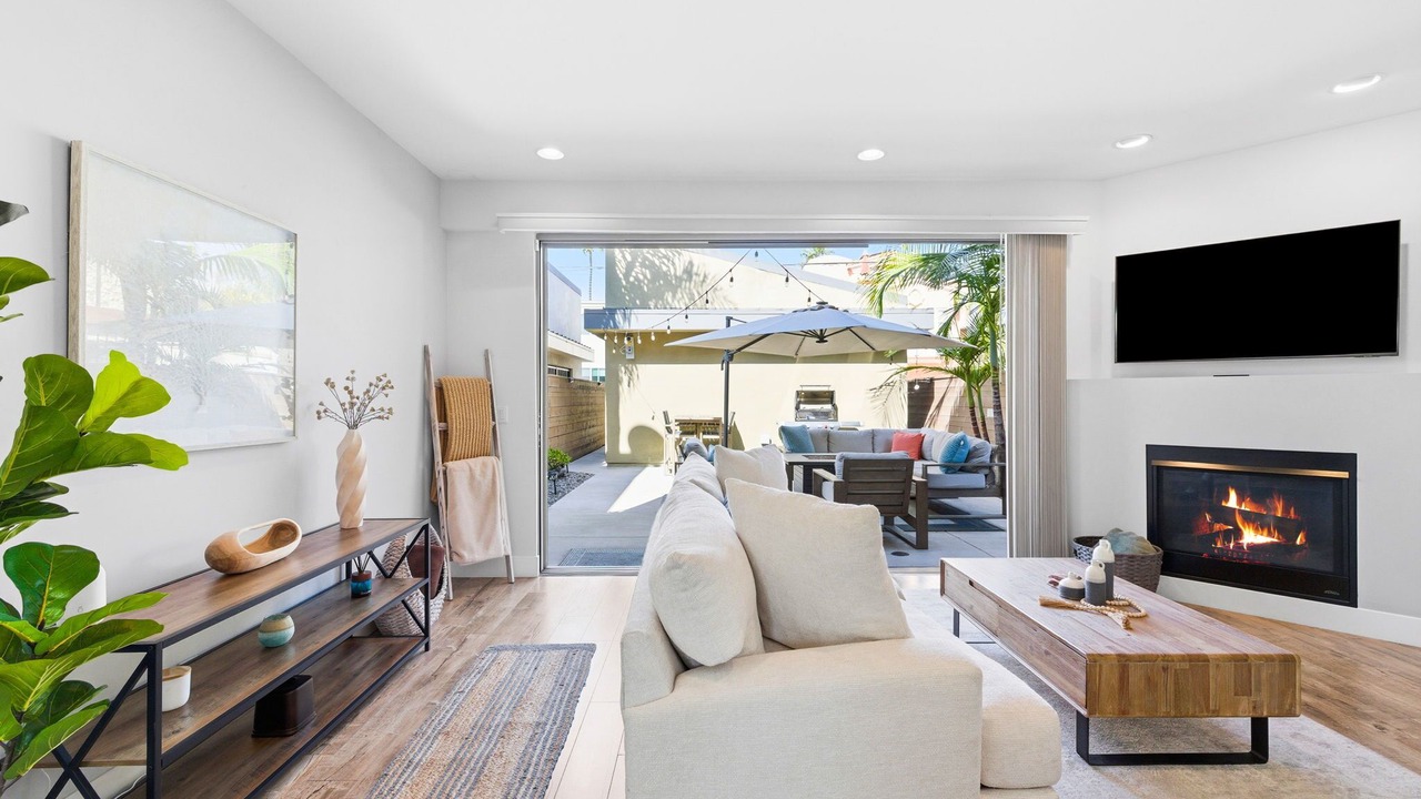 Photo of Livingroom in Crown Point