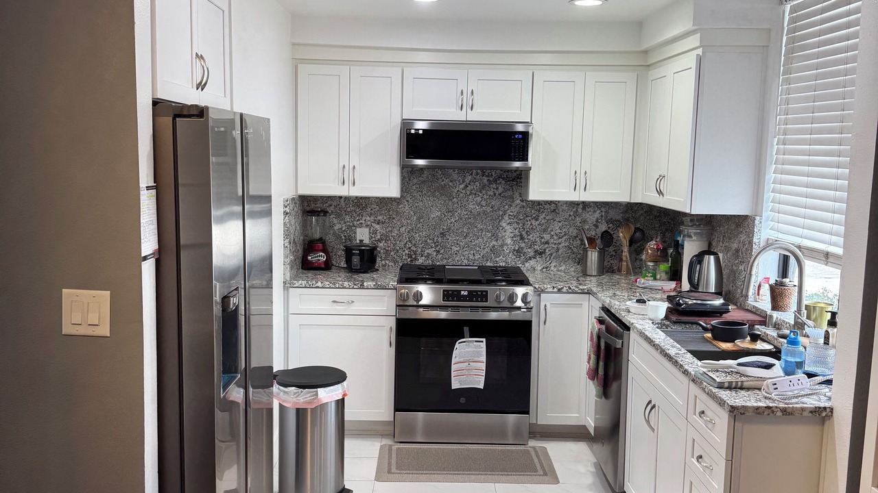 Photo of Kitchen in Canoga Park