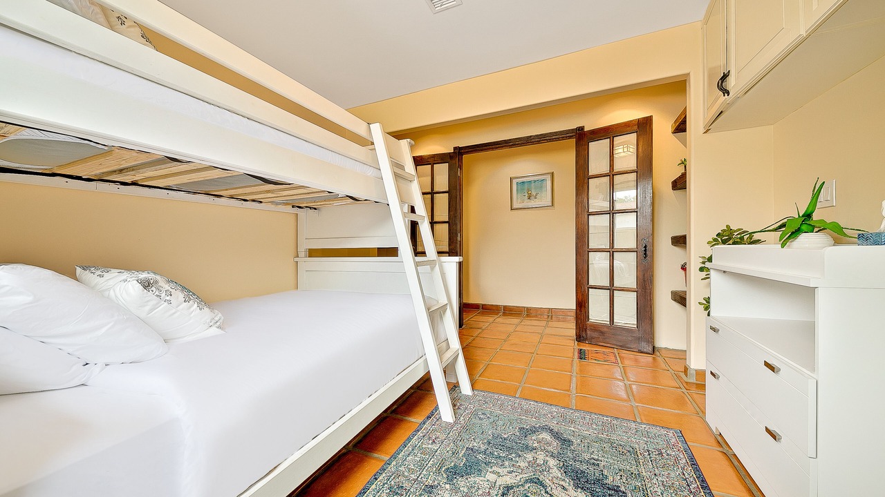 Photo of Bedroom in Bay Park