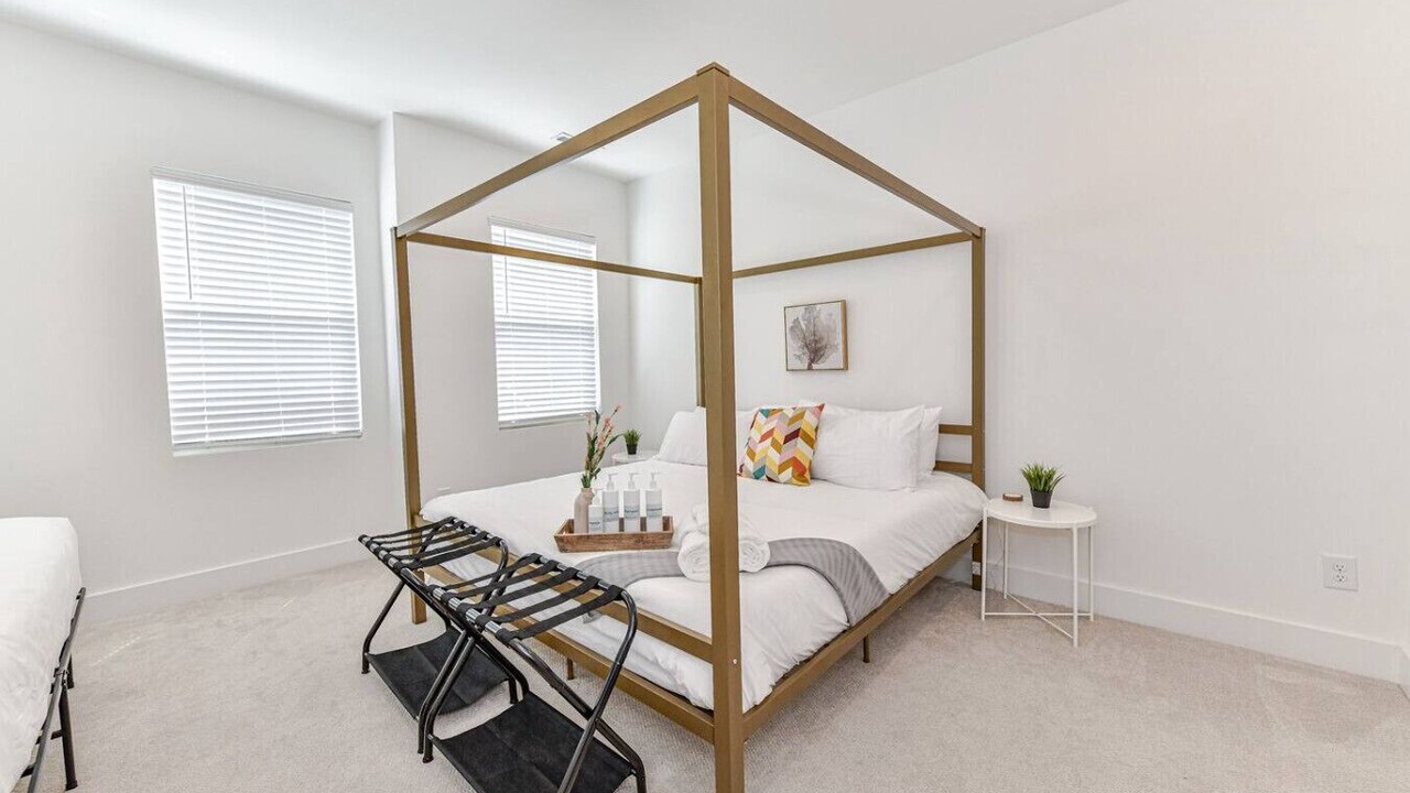 Photo of Bedroom in Plaza Midwood