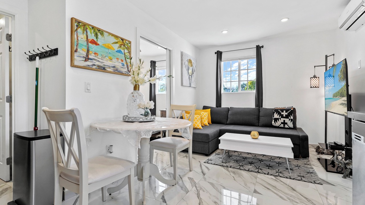 Photo of Livingroom in Lake Balboa