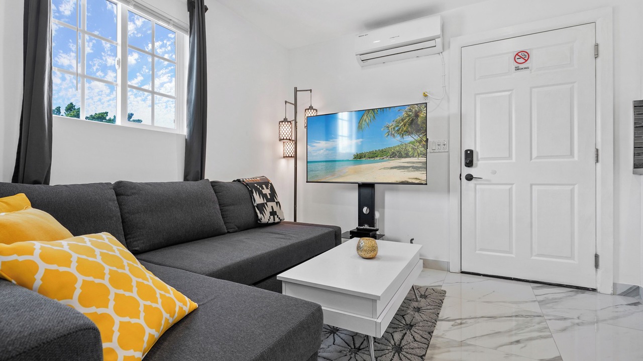 Photo of Livingroom in Lake Balboa