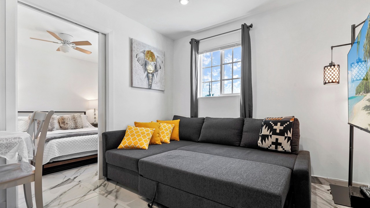 Photo of Livingroom in Lake Balboa