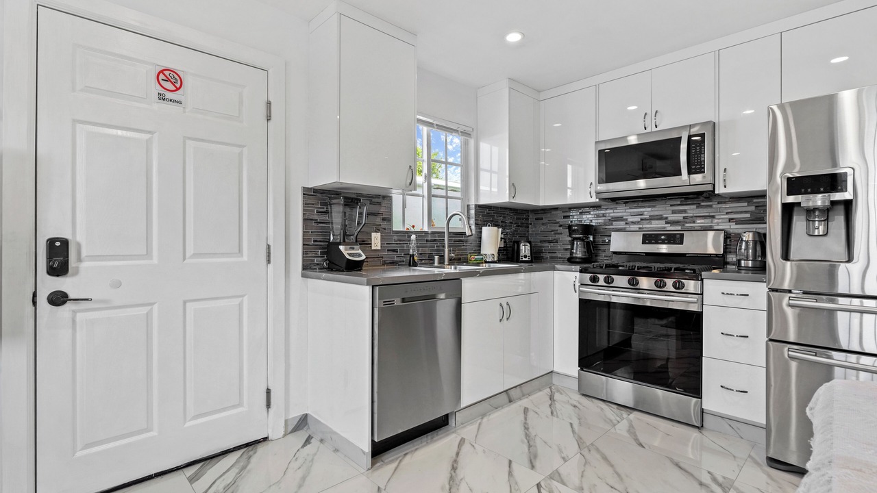 Photo of Kitchen in Lake Balboa