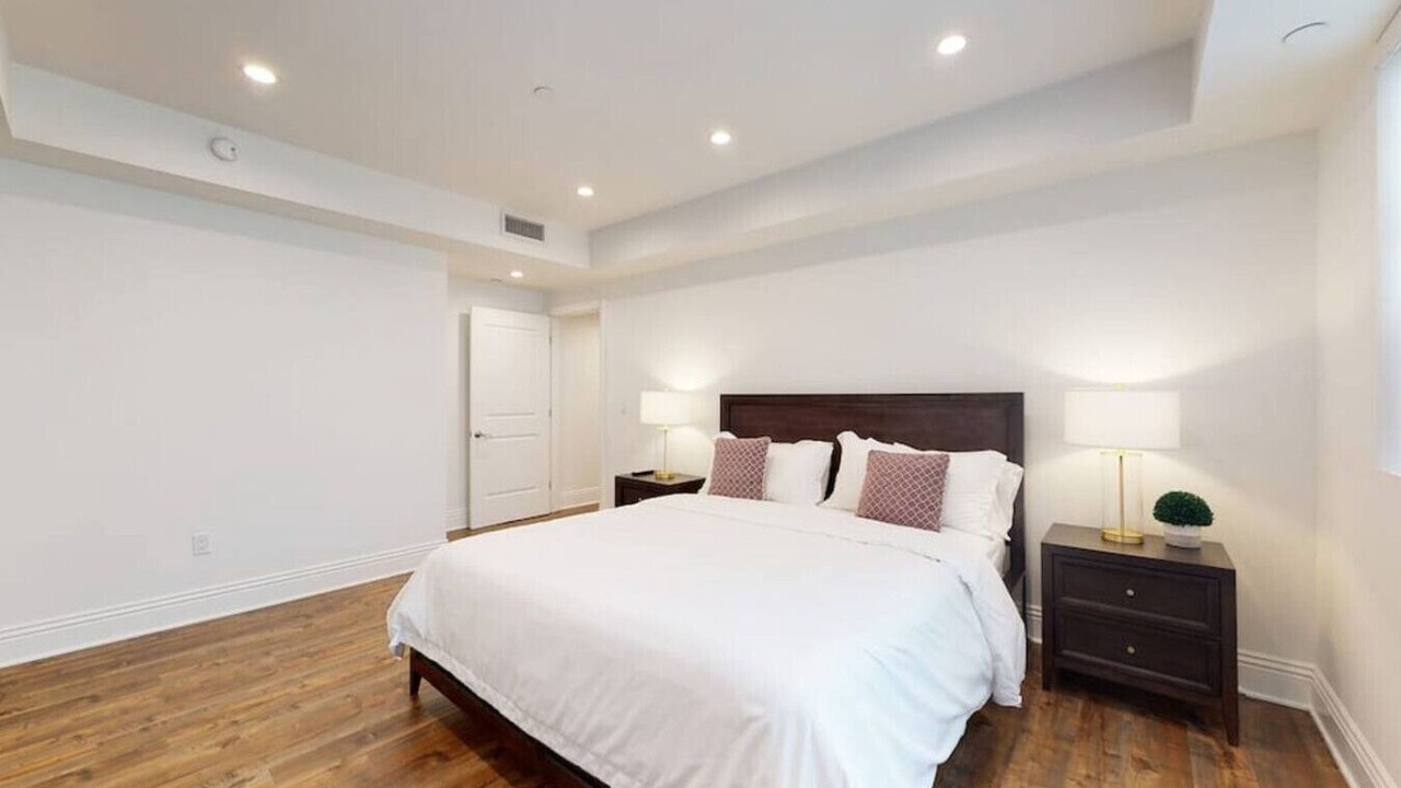 Photo of Bedroom in Pico - Robertson