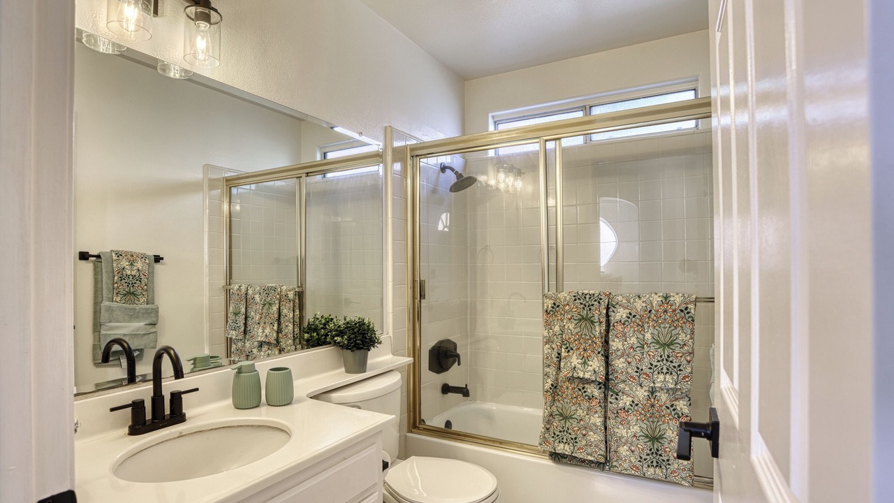 Photo of Bathroom in Stevenson Ranch