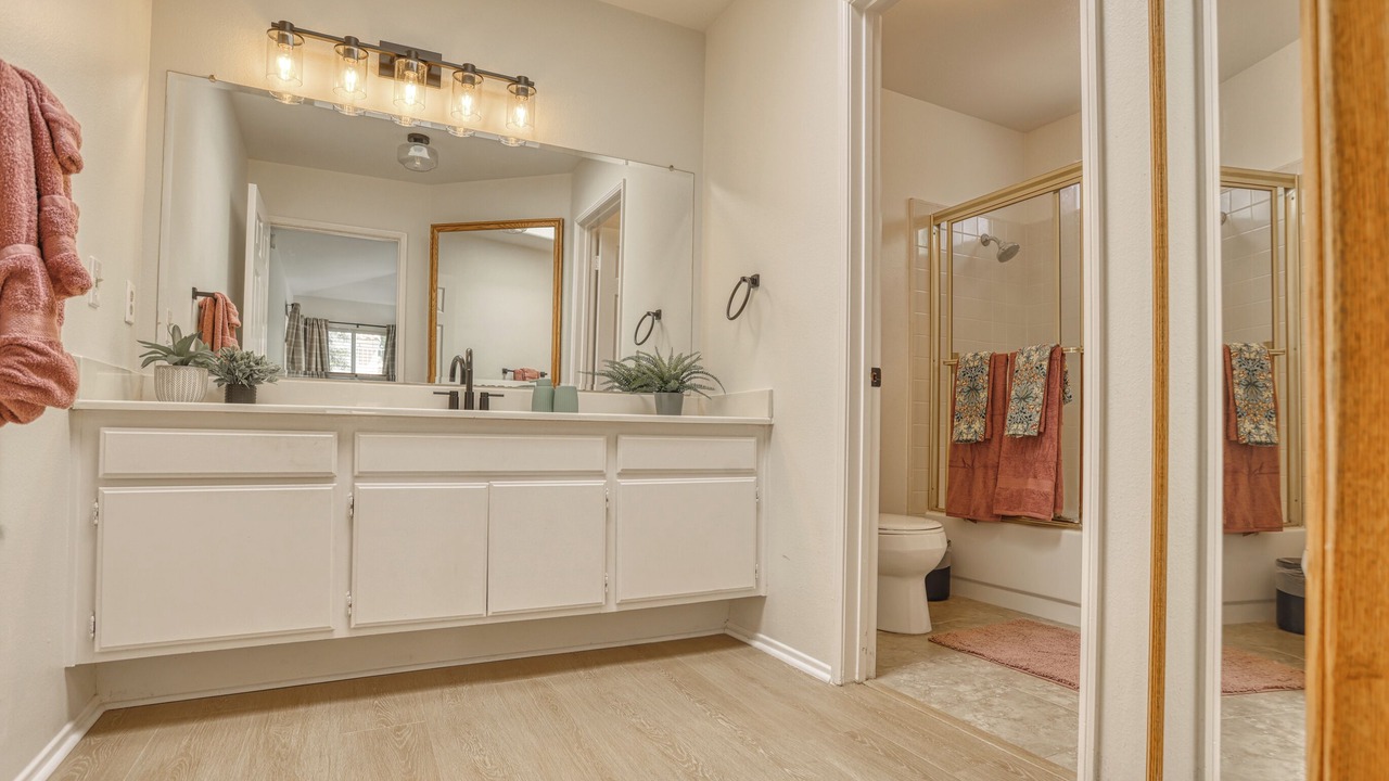 Photo of Bathroom in Stevenson Ranch