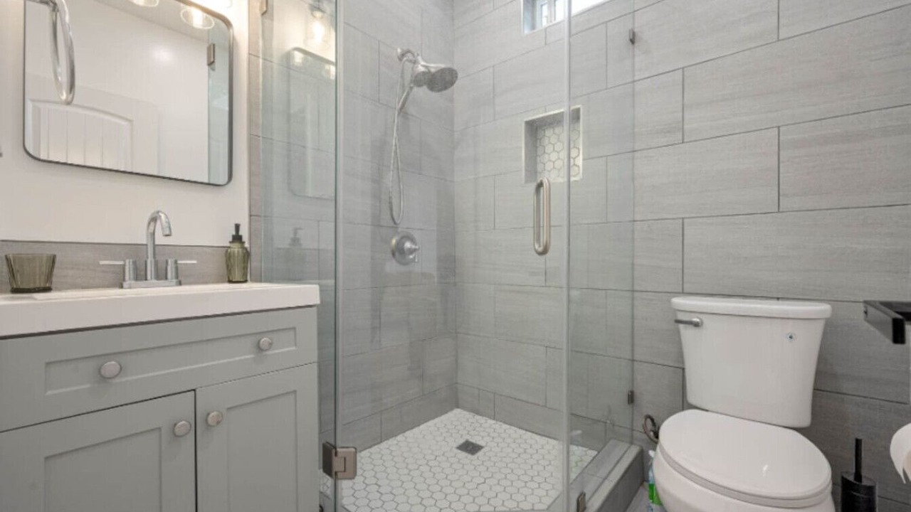 Photo of Bathroom in Lake Balboa
