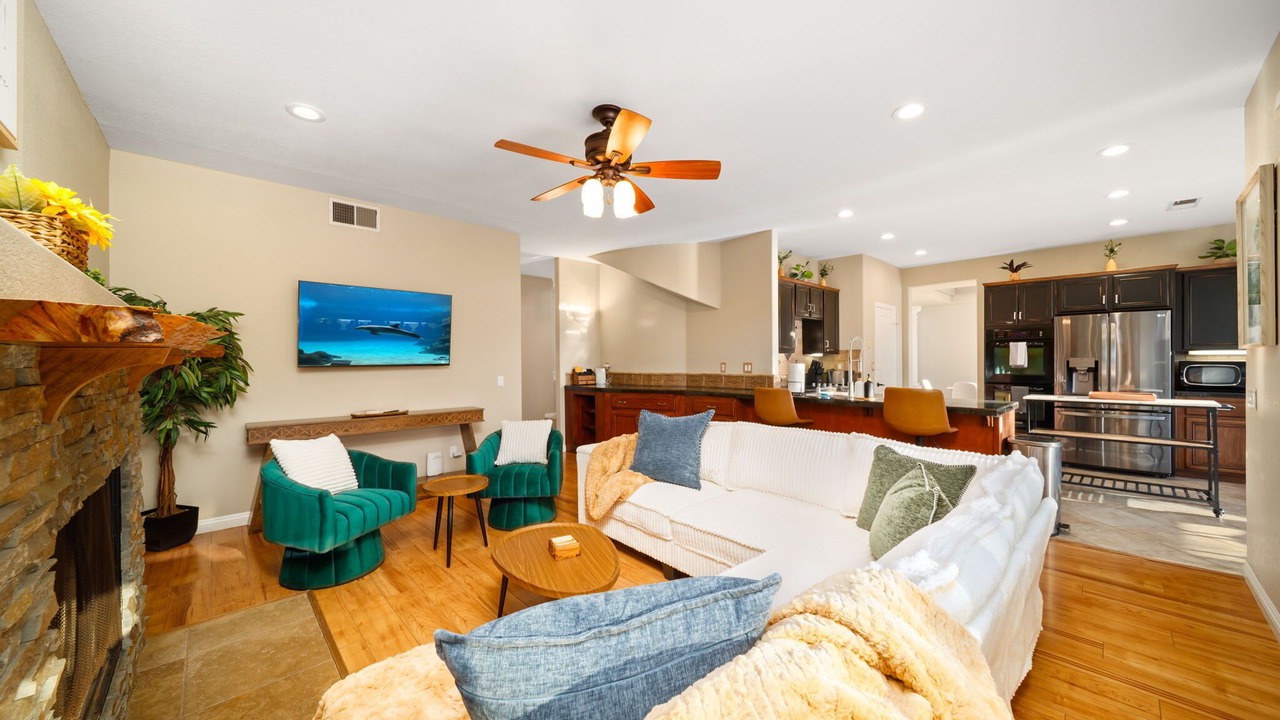 Photo of Livingroom in Rancho Bernardo