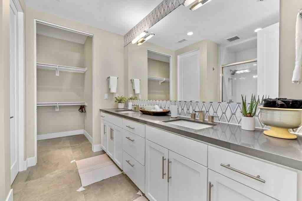 Photo of Bathroom in Crown Point