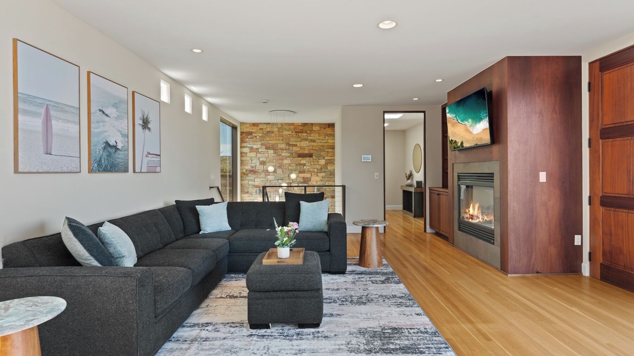 Photo of Livingroom in La Jolla Shores