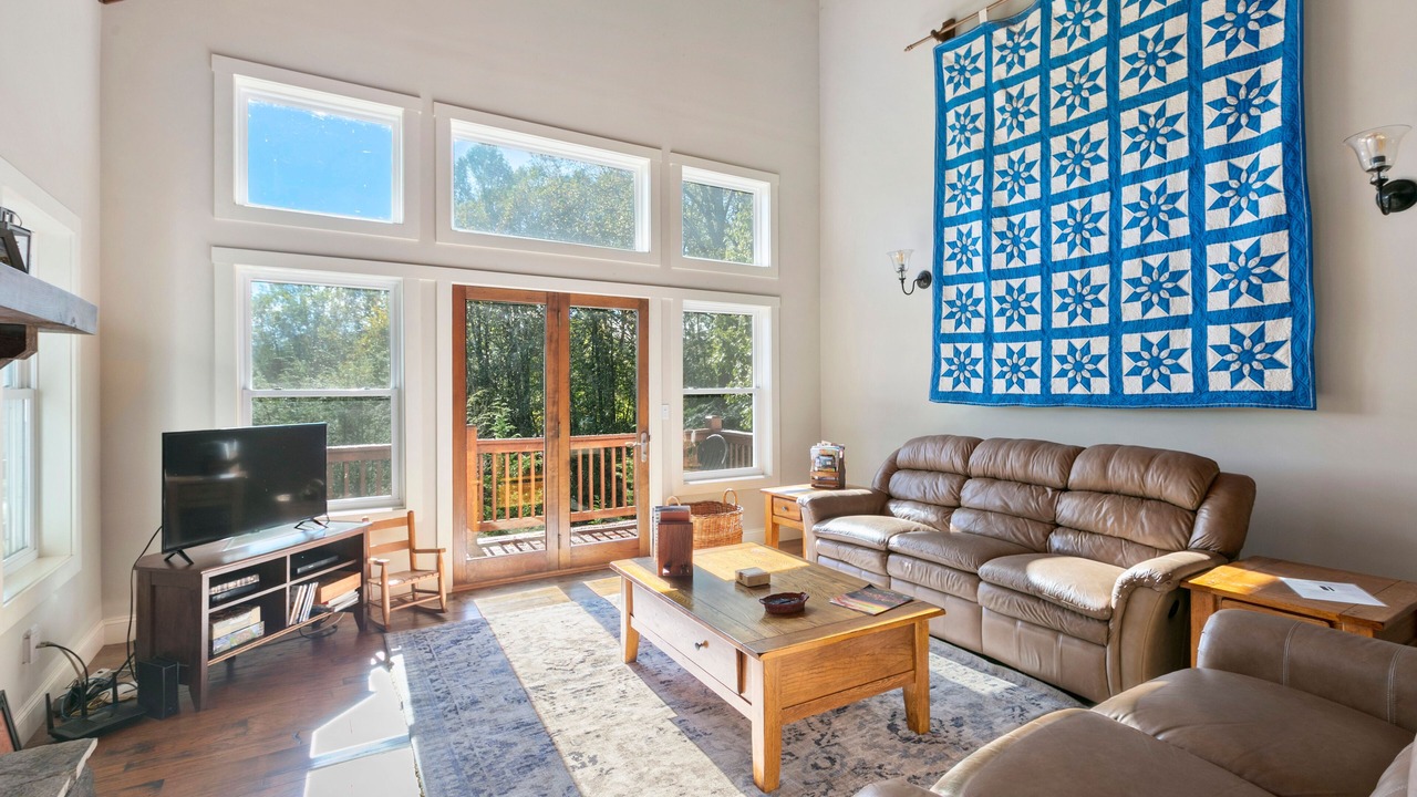 Photo of Livingroom in Lake Junaluska